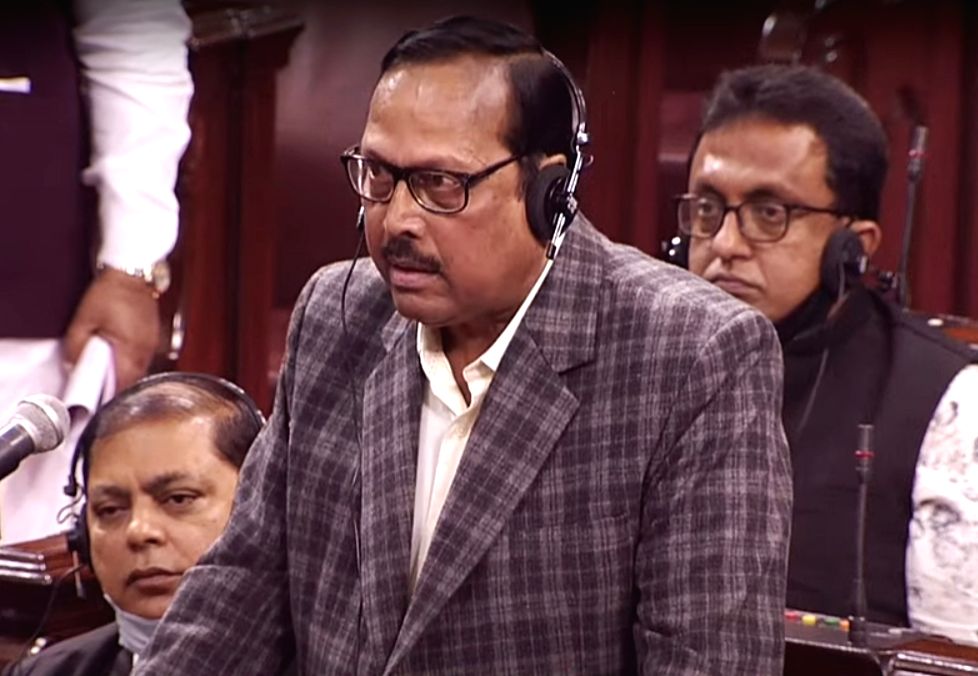 NewsAlgebraIND's tweet image. BIG BREAKING NEWS 🚨 TMC MP Sukehndu Roy summoned by Kolkata police for demanding custodial interrogation of Police Commissioner &amp;amp; former RG Kar principal.

He had asked "Why sniffer dog was used after 3 days?
Why wall of hall demolished?"

He has been asked to appear before…