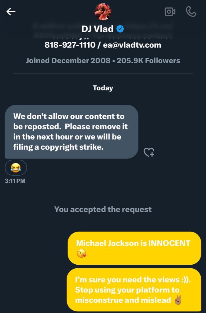 ShaySoDangerous's tweet photo. Idk why DJ Vlad wonโt let me share this video on Akon Whacking him a bit because he donโt play about his friend Michael Joe Jackson ๐๐ซ his water mark is literally right there. ๐ https://t.co/AXQB0EhsYL