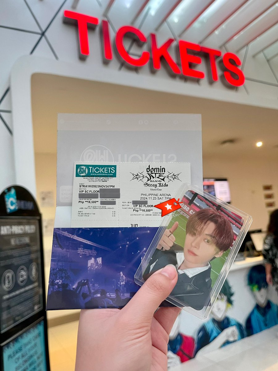 gknowcci's tweet photo. Claimed my physical ticket for
#dominATE_BULACAN β€οΈπ©Άπ€
Claimed it right away hahaha nanggaling pa ako from Batangas deretso agad SM Southmall βcause I was too anxious reading all these scam twt posts π
See you again, @Stray_Kids π€
#dominATE_BULACAN #doninATE #StrayKids #SKZ https://t.co/MJx06VcmTB