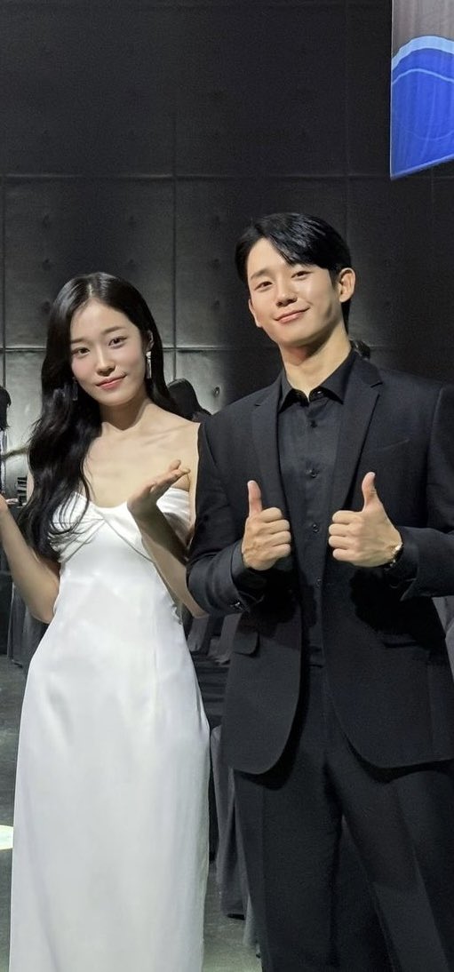 luvvitaaaaa's tweet photo. AAAAAAA 🥹👍🏻👍🏻

#JungHaeIn #RohYoonSeo #JunSukHo #SimSoYoung #LoveNextDoor https://t.co/HSUm7ZJGLm