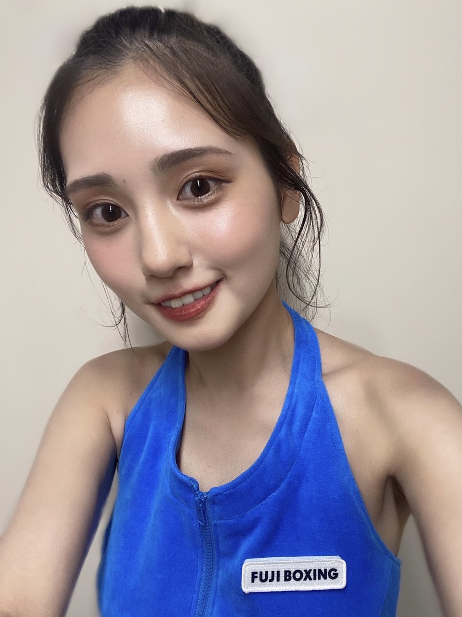 rena_amn's tweet photo. 『FUJI BOXING DIAMOND GLOVE』　

リングガールを務めさせていただきました。

本日8/18（日）26:50～フジテレビにてオンエアです✨
見逃し配信はFODまたはTVerで📢　
ぜひご覧ください！ https://t.co/P1YfwTgMFL