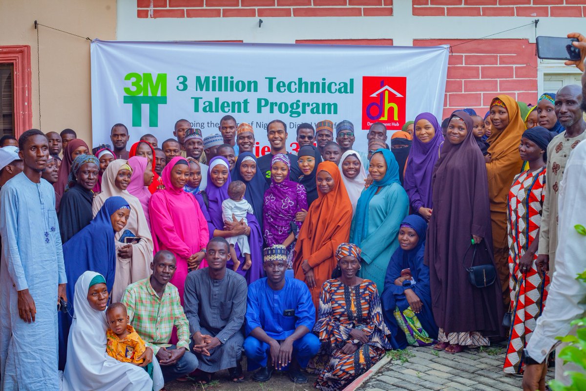 DevelopmentHubN's tweet photo. A successful #3MTT orientation sets the stage for endless possibilities, it's the first step in turning vision into action and potential into greatness, With the strength of our community, we will be achievers.
@bosuntijani  @NITDANigeria @ibrahimelyaqub https://t.co/ACxxdfdKNx