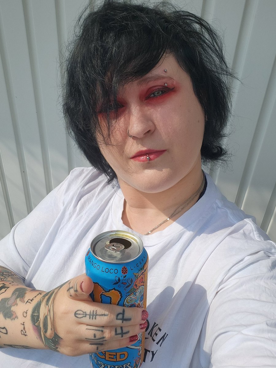 JenHamstar's tweet image. It's time!! To Birmingham with me and Mike Park to go belt out some Linkin Park for charity! So excited aaaah!

There is still time to donate btw! A MASSIVE thank you to everyone that has donated I am so honoured to know so many caring souls ❤️

justgiving.com/page/jenbeer?u…