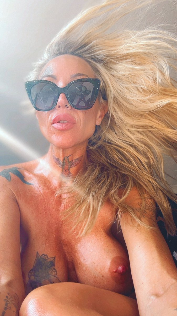 <a href="/BabsLounge/">Babs lounge</a> 

refer.adultwork.com/?R=6515732&T=L…

<a href="/AdultWork_Cams/">AdultWork.com Cams</a> 

Go check my movies … to drain ur balls 💋