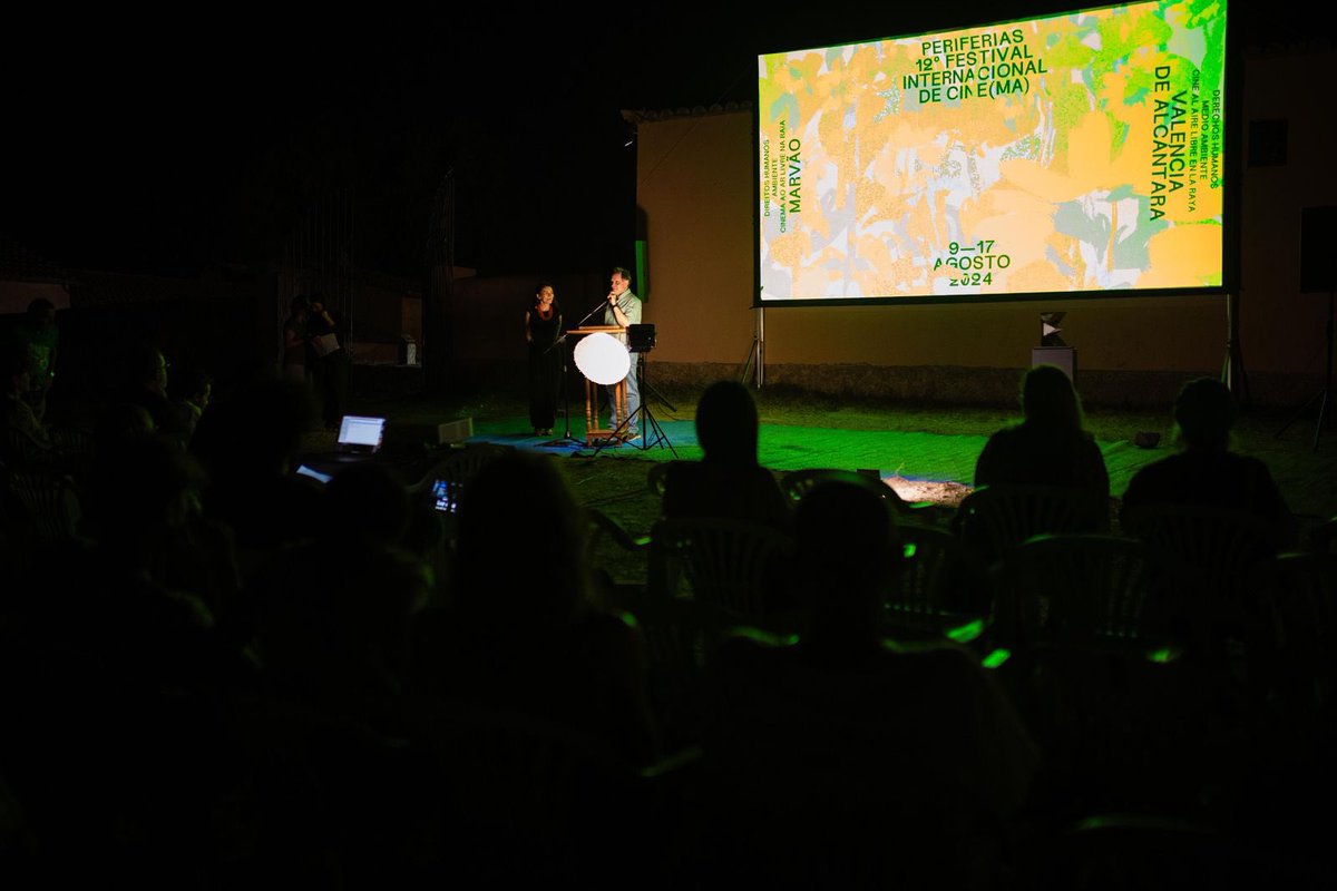 Periferias Festival (@periferiasfest) on Twitter photo 💛✨💚 Gracias Periféric@s por acompañarnos una vez más en esta increíble fiesta del cine rural al aire libre en #LaRaya 🇪🇸🤝🇵🇹
🎬#12FestivalPeriferias ha sido clausurado con la entrega del 🎖️Premio Tajo/Tejo Internacional a “Lindo” de <a href="/MagGramaxo/">Margarida Gramaxo</a>
👏 ¡Enhorabuena!👏 💛✨💚 Gracias Periféric@s por acompañarnos una vez más en esta increíble fiesta del cine rural al aire libre en #LaRaya 🇪🇸🤝🇵🇹
🎬#12FestivalPeriferias ha sido clausurado con la entrega del 🎖️Premio Tajo/Tejo Internacional a “Lindo” de <a href="/MagGramaxo/">Margarida Gramaxo</a>
👏 ¡Enhorabuena!👏