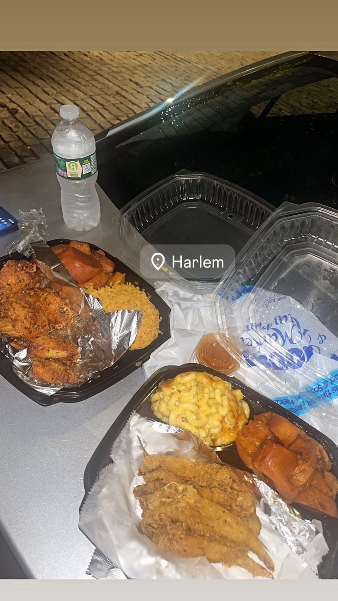 Quysmith12's tweet photo. In the trenches eating soul food 😎 https://t.co/V3e25X0DCt