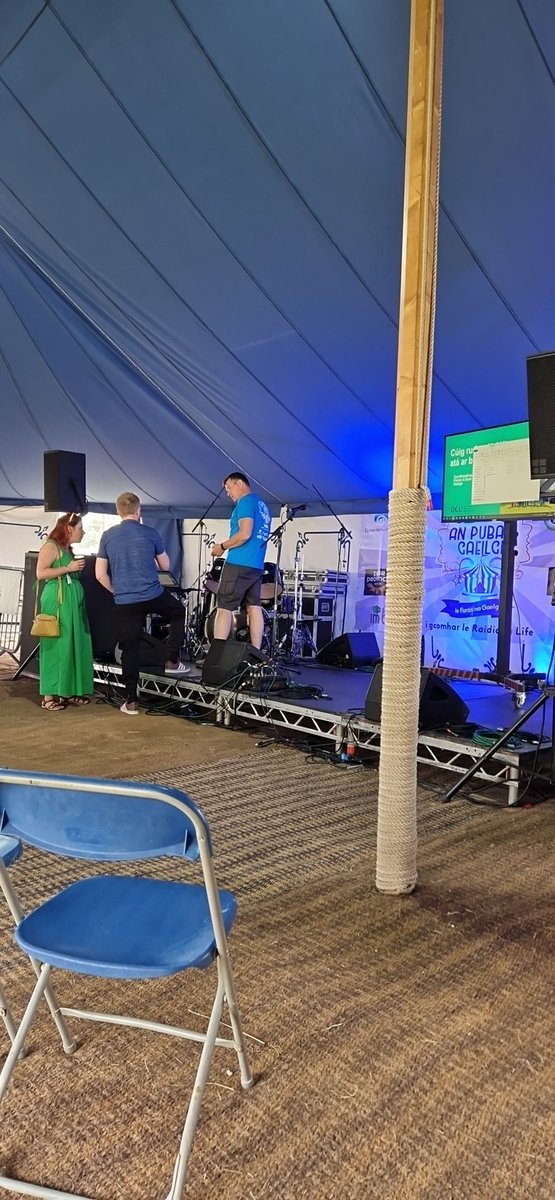 feileimbolc's tweet photo. Ag cur tús le cursaí ag @puballgaeilge inniú ag 12:00 le 3 cainteoirí ag Imbolc #EP2024 - TED talks as gaeilge- tar chugainn, lig do scíth agus éist le cainteoirí den scoth @seanogoduinnin @unaeb @TimoneyKevin https://t.co/CzRWCnTMhi