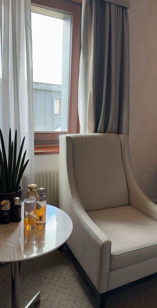 غلطتي في حياتي يوم ابيّن غلاك 
وغلطتك في حياتك يوم خليتني ..!