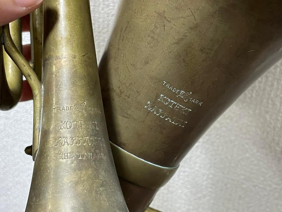 瀬戸口藤吉考案の旋律鼓笛喇叭隊（旋律喇叭隊）のピストン喇叭を入手。
バリトン喇叭は以前から持っていたり浜松市楽器博物館に所蔵品があるものの、ピストン喇叭の現存品は初めて確認できた。
喇叭鼓隊に比べてあまり普及していないので現存品は貴重。
どちらも2本ピストンのB♭管。
