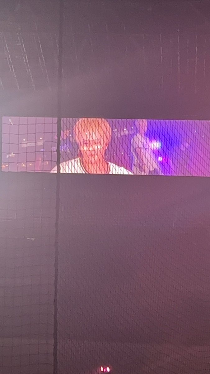 suzu_dong16's tweet photo. 試合も勝ったし、3本もホームランみたし、金髪どんちゃんも見れたしかっこよかったし最高な1日😸😸
やっぱりiKON最高😸🤍だいすき🥰🥰
#真夏のオリフェス
#iKON https://t.co/guz5NuTCuD