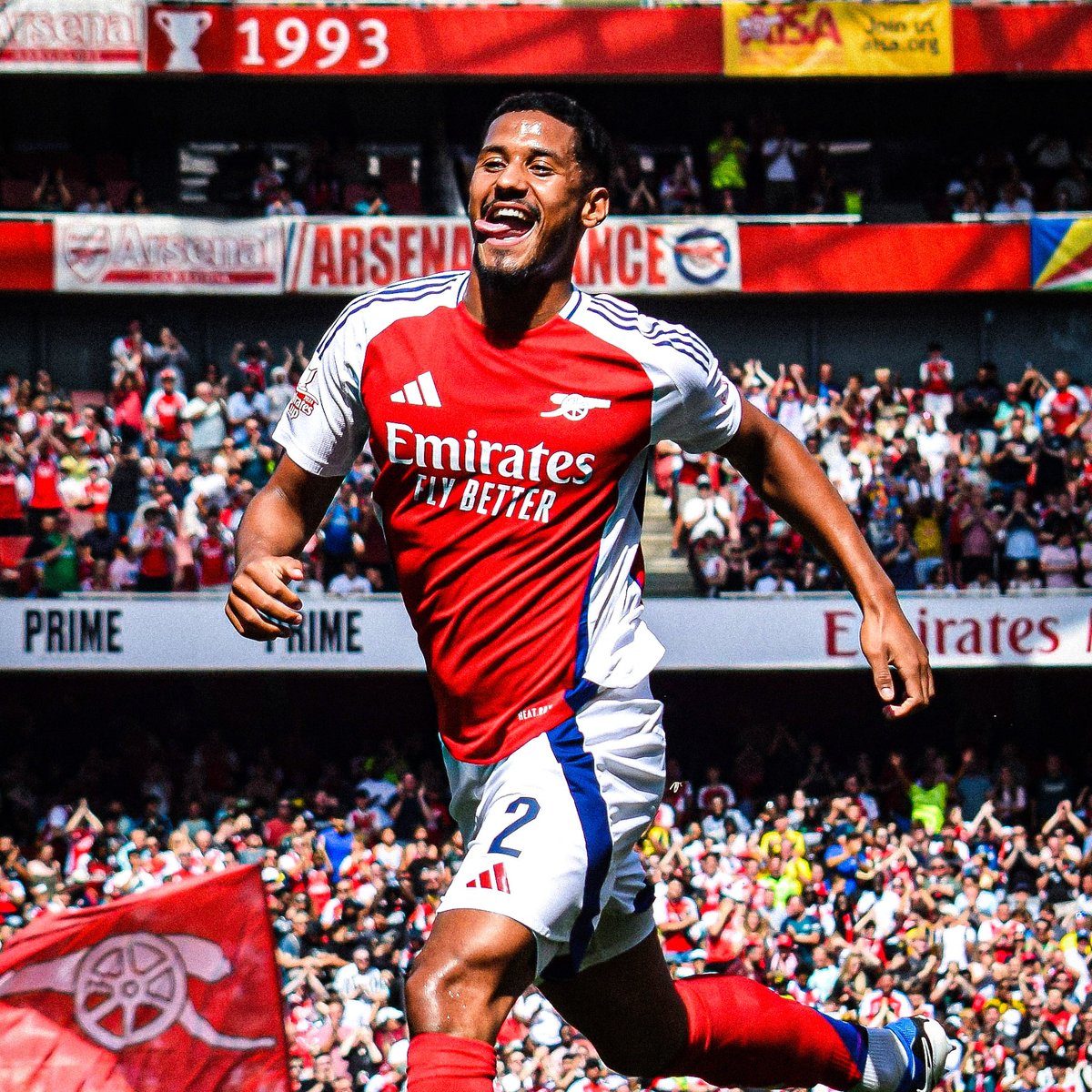 beinsports_FR's tweet photo. 👑 Il n'a fallu que 66 matchs à William Saliba pour atteindre la barre des 50 victoires avec Arsenal en Premier League ! Dans l'histoire, aucun joueur des Gunners n'a fait mieux ! Avec 30 clean sheets ! https://t.co/rCxKLFsln2