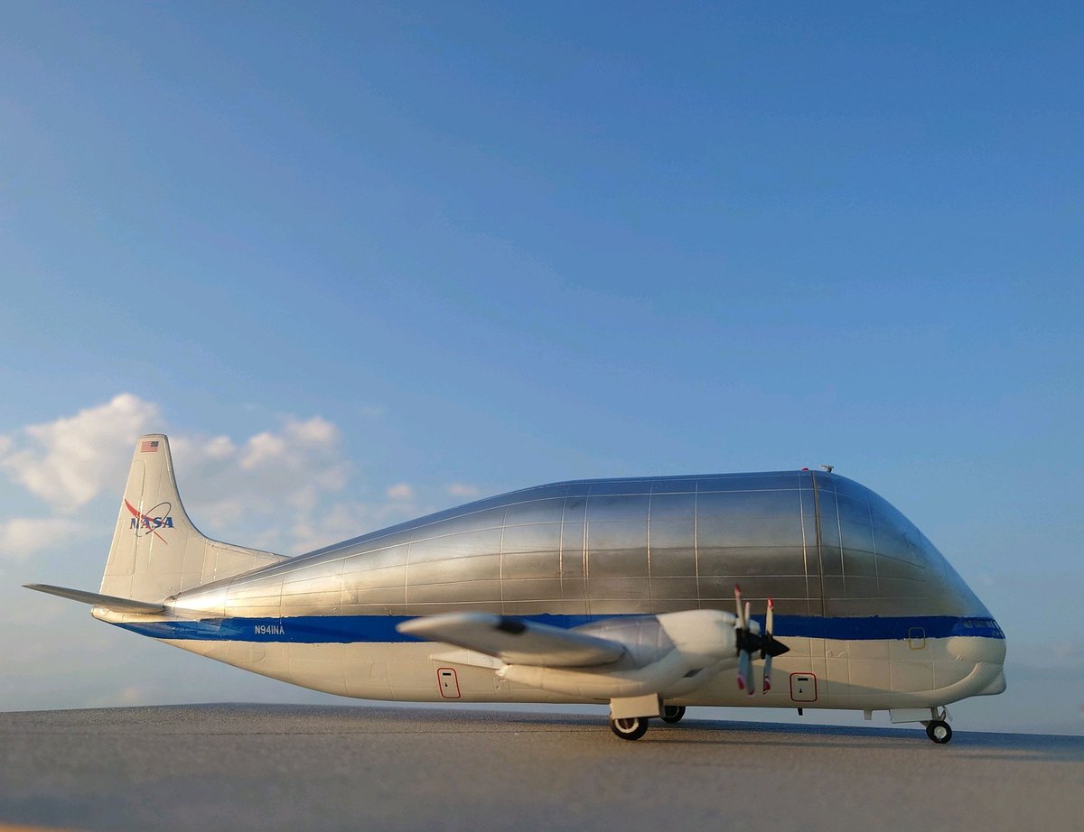 mini_weapons's tweet photo. 完成しました!
1/144
Aero Spacelines B-377
Super Guppy
愛称(スーパーグッピー)
"NASA" (アメリカ航空宇宙局)仕様
キットは今は無きオオタキ(大滝製作所)製
デカールはVintage Flyer Decalsです
#144スケモ #NASA #144ブンドド #Superguppy #guppy #scalemodel #Aircraft #B377 #USA #プラモ https://t.co/qwwbgcngzi