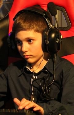 superopticien's tweet photo. @comeback_tv Je suis focus comme ça : https://t.co/hPUj4fcguO