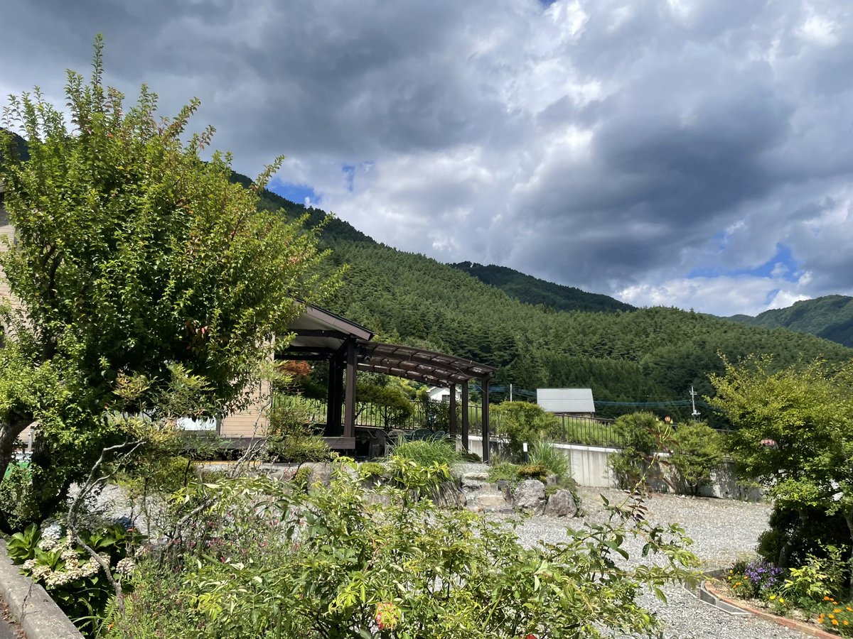 madao0218's tweet photo. 真夏のテニス強化合宿、疲れたけど良き思い出になった。来週の草トー頑張るぞ。 https://t.co/REa4S6PQ31