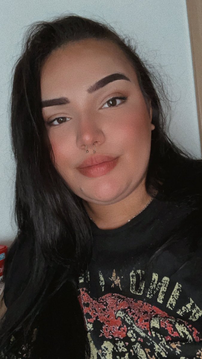 RT Game 

10/10/10 

30min 

2 Kommentare pro Person 🔥

Lasst uns ihn auseinander nehmen 🤪