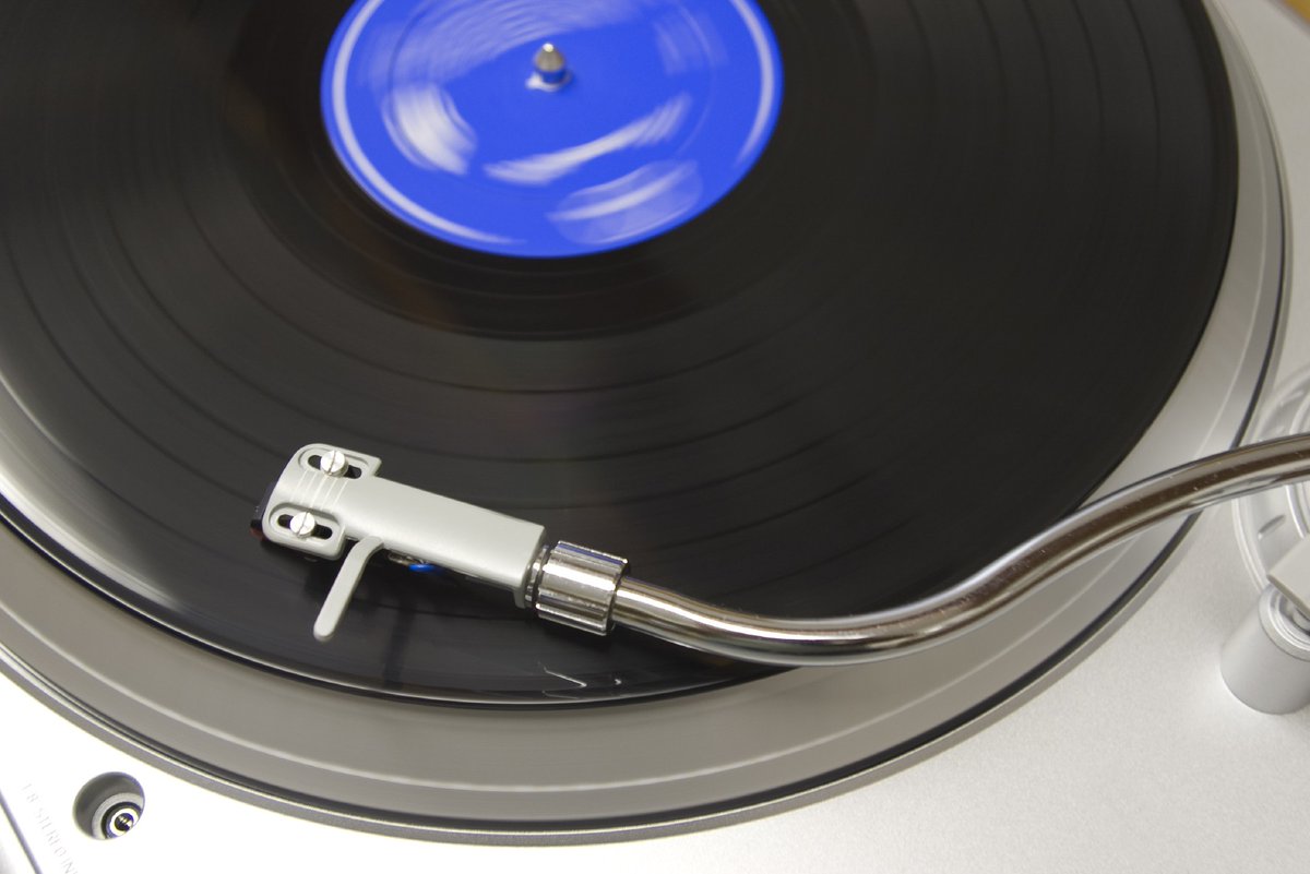 PlanetEarthRec's tweet photo. Vinyl Sales Rise In 2020 - Vinyl Is Becoming Popular Again

https://t.co/2363sA4IdC

#vinylrecords #vinyl #recordshop #recordstore #recordcollector https://t.co/gdBcmT2rbz