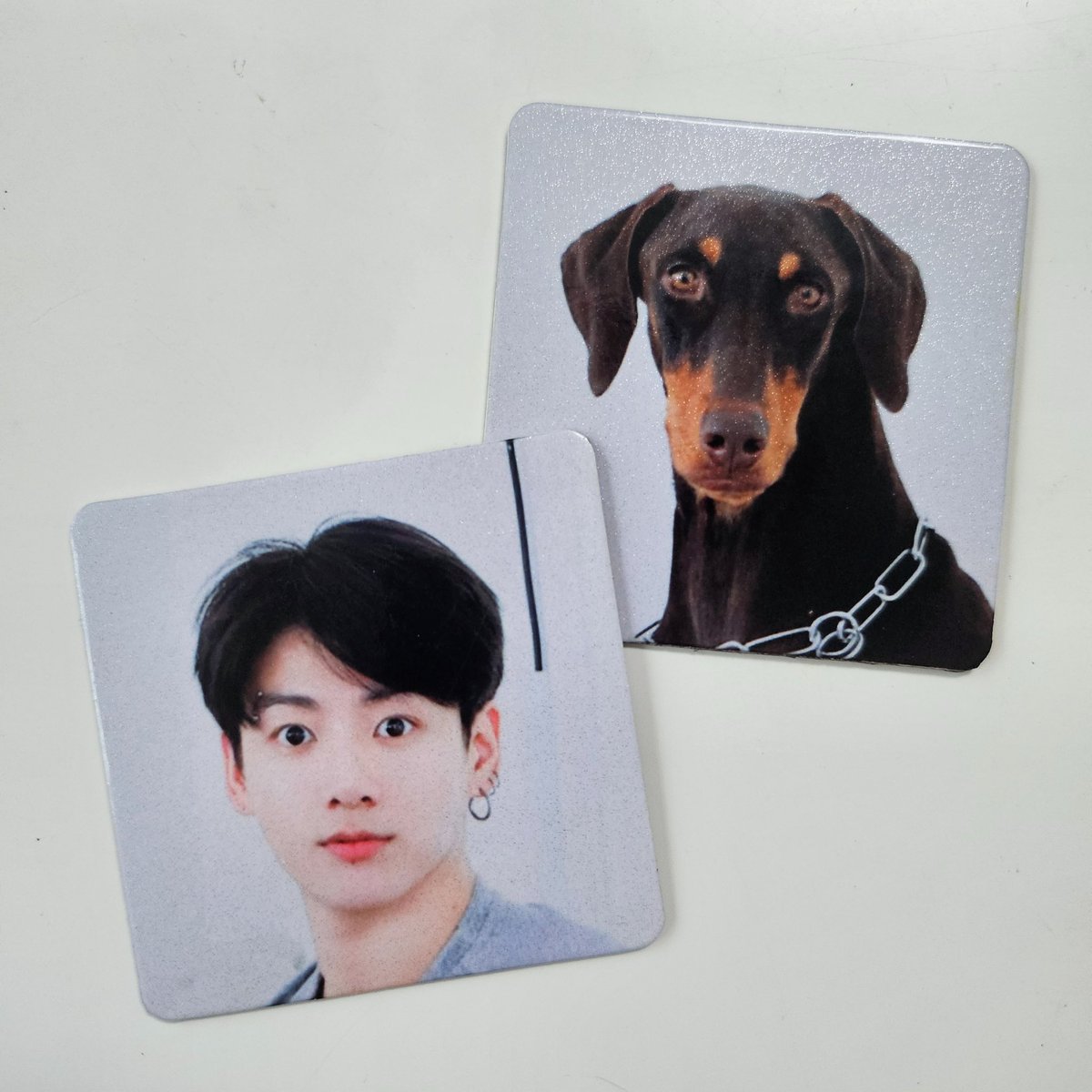 memory_clouds_7's tweet photo. 먹짱 전선생 생일카페👨🏻‍🍳
#RT 이벤트 선물 소개💝

💖정구기 하트 스마트톡 3명
🐶정국밤 부자 마그넷 5명!

아래 링크 글을 RT 해주시면
추첨을 통해 선물을 드린다오😉💝

👇🏻RT 이벤트 절찬리에 진행 중👇🏻
https://t.co/4nH6Eq1wlX

#정국 #생일카페 #정국생카 https://t.co/PvBQdrjv4E