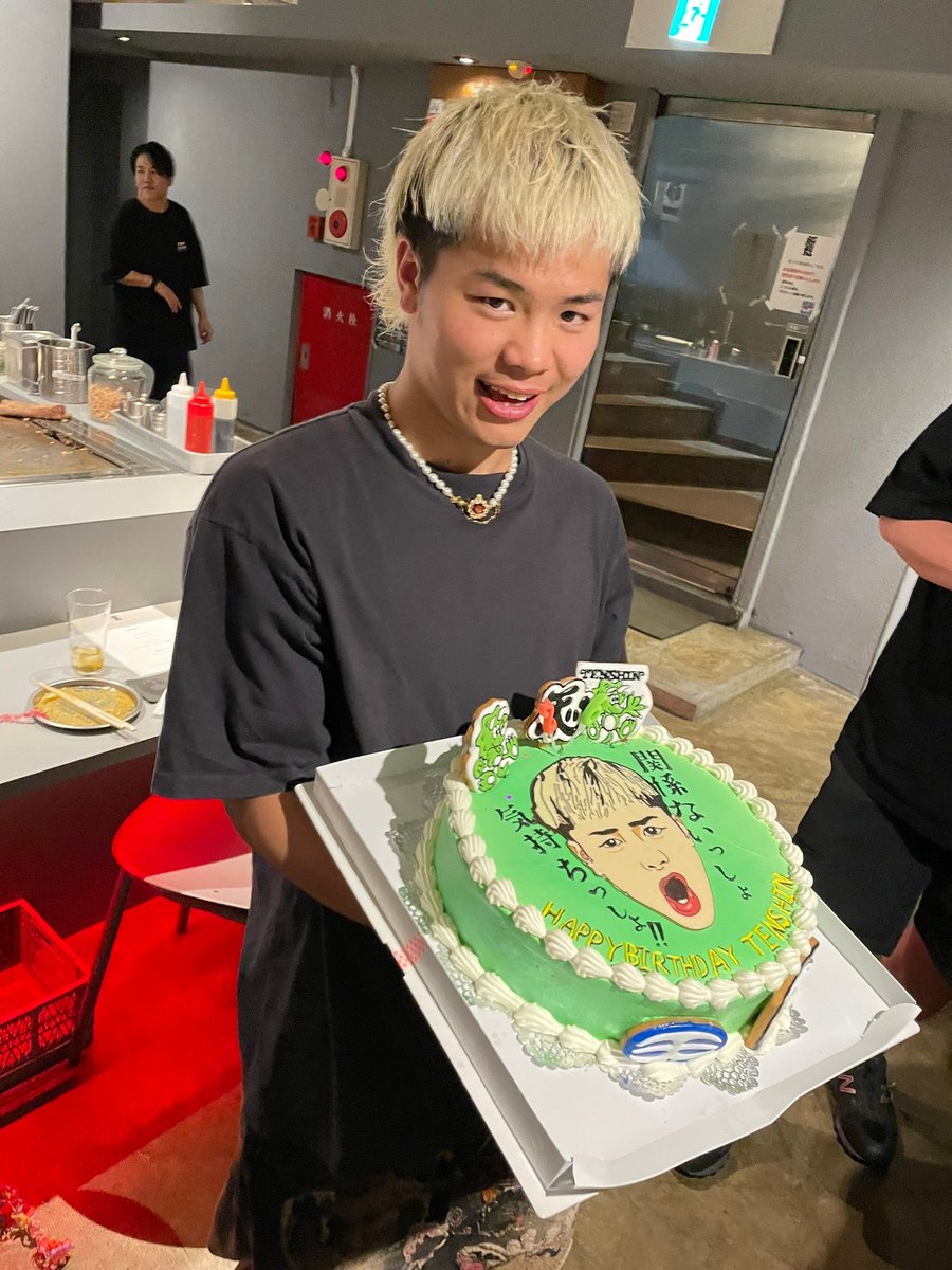 TeppenTenshin's tweet photo. 26歳になりました！次は27歳です！かんきも🔥 https://t.co/AmFMYR57xS