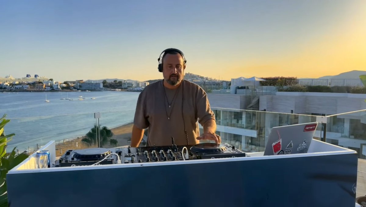 Voodoo &amp; Prayers Rooftop Sessions - Moojaa - Nobu Ibiza Bay youtu.be/dKzRhjUW2aA?si… via <a href="/YouTube/">YouTube</a> #ibiza #ibizamusica #djmix #electronicmusic