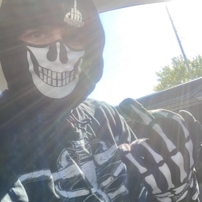sleazyread tweet picture