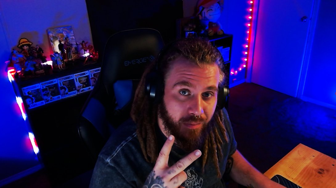 I_AM_aMess_'s tweet photo. My wife actually let me move my setup into its own room lets goooooooooooooo 💪🏼💪🏼 Joints, coffee and COD on Kick this morning ☁️☁️ https://t.co/SQitORwVzh