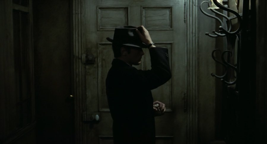 TheCinesthetic's tweet photo. RIP Alain Delon.

Le samouraï (1967) dir. Jean-Pierre Melville https://t.co/EM3gZ6qc3B