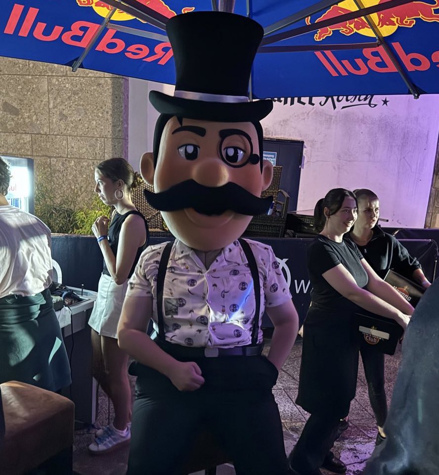 Bist du auf der #IEM und würdest gerne eine Map des Finale in der SkinBaron-Loge genießen? 😌

Einfach Bild aus der Arena kommentieren und wir wählen dann jemanden aus 👋