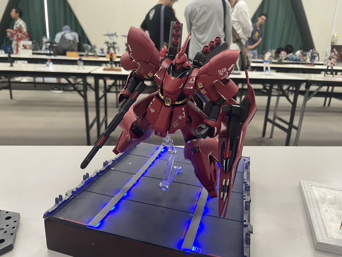 サザビー出ます　サザビー発進　ジオラマ サザビー出ます サザビー発進 ジオラマ