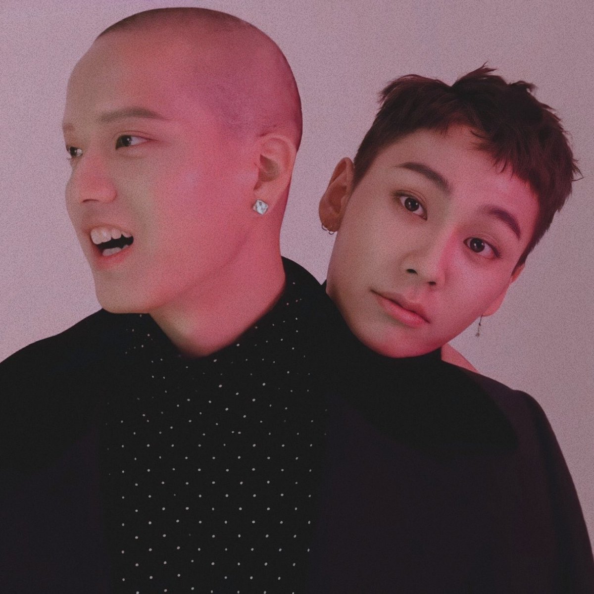 btobwtf's tweet photo. peniel leaning on eunkwang is so emotional to me! not just bc its our leader &amp; one of our maknaes being cute bUT BC EVERY MEMBER USED TO BE THE ONE LEANING ON PENIEL MOST OF THE TIME OKAY DO U GUYS GET ME? NO? PLEASE SOMEONE SAY THEY GET ME https://t.co/MKaSOONGo1