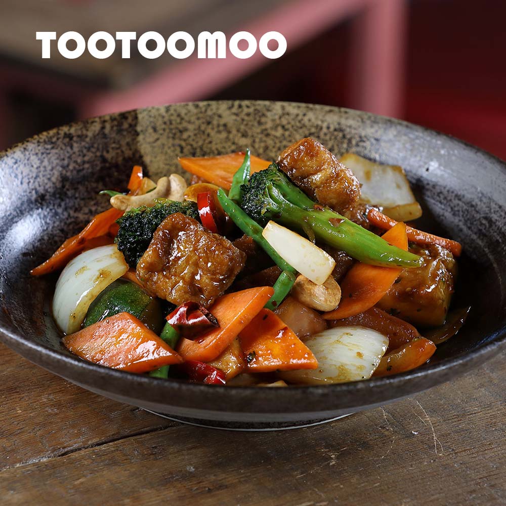Sundays are the best self care days. Treat yourself to a healthy bowl of Szechuan Chilli Tofu. The freshest veggies and tofu wok fried to order with aromatics and fragrant spices. Order delivery tonight and enjoy 20% off! Find us on Deliveroo or order from Tootoomoo.com