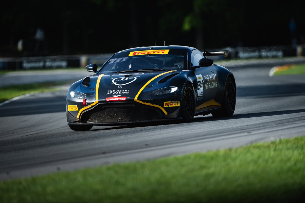 Heart_Of_Racing's tweet image. Anddddd another caution is out with 15 minutes to go 

Roman : P1
Hannah : P5 

#GTRoadAmerica