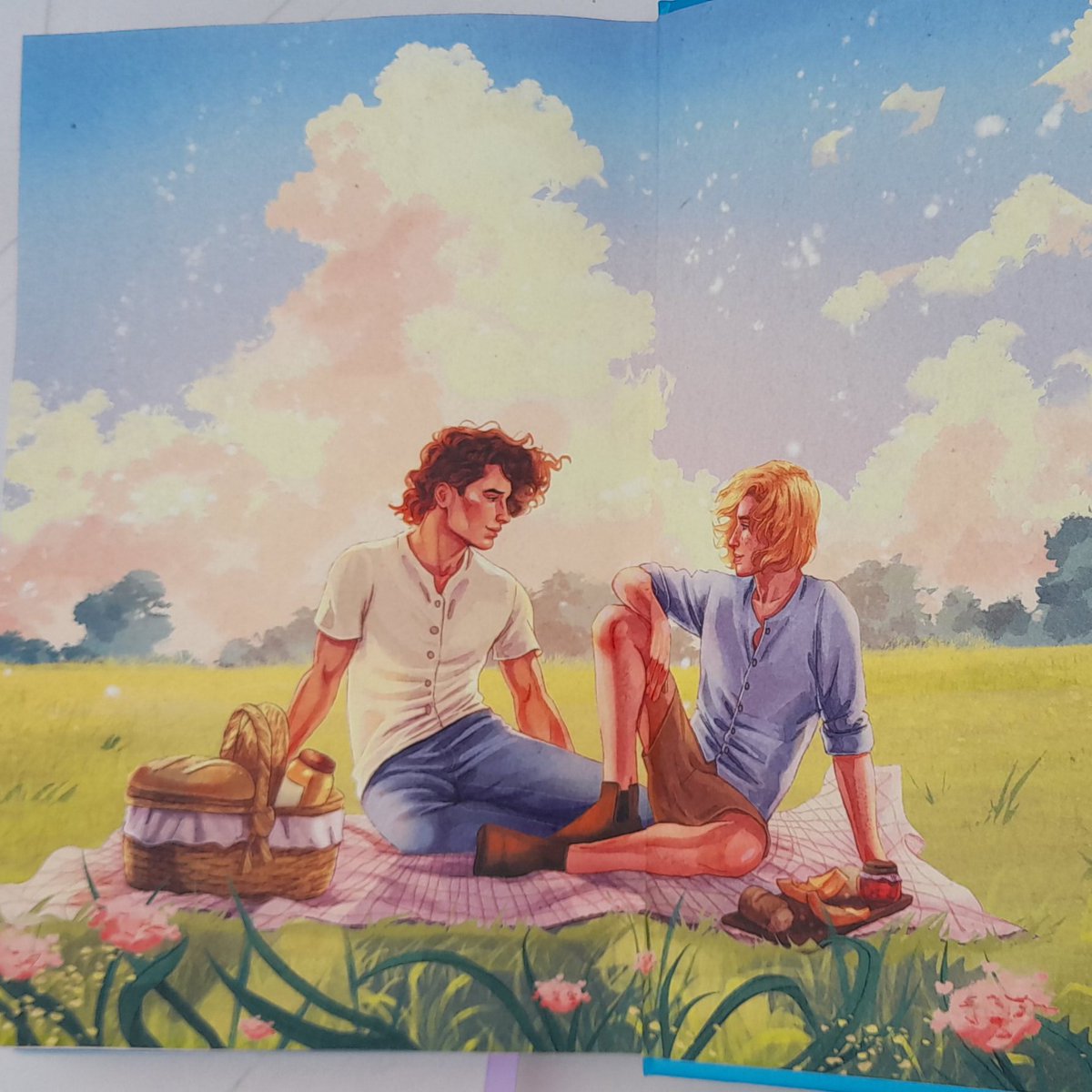 SabbiBou's tweet photo. Finally received my Litjoy version of the Pairing and it was SO worth the wait because it's an absolute piece of art 🤩#prettybooks #ThePairing https://t.co/wBJ3ySUynX