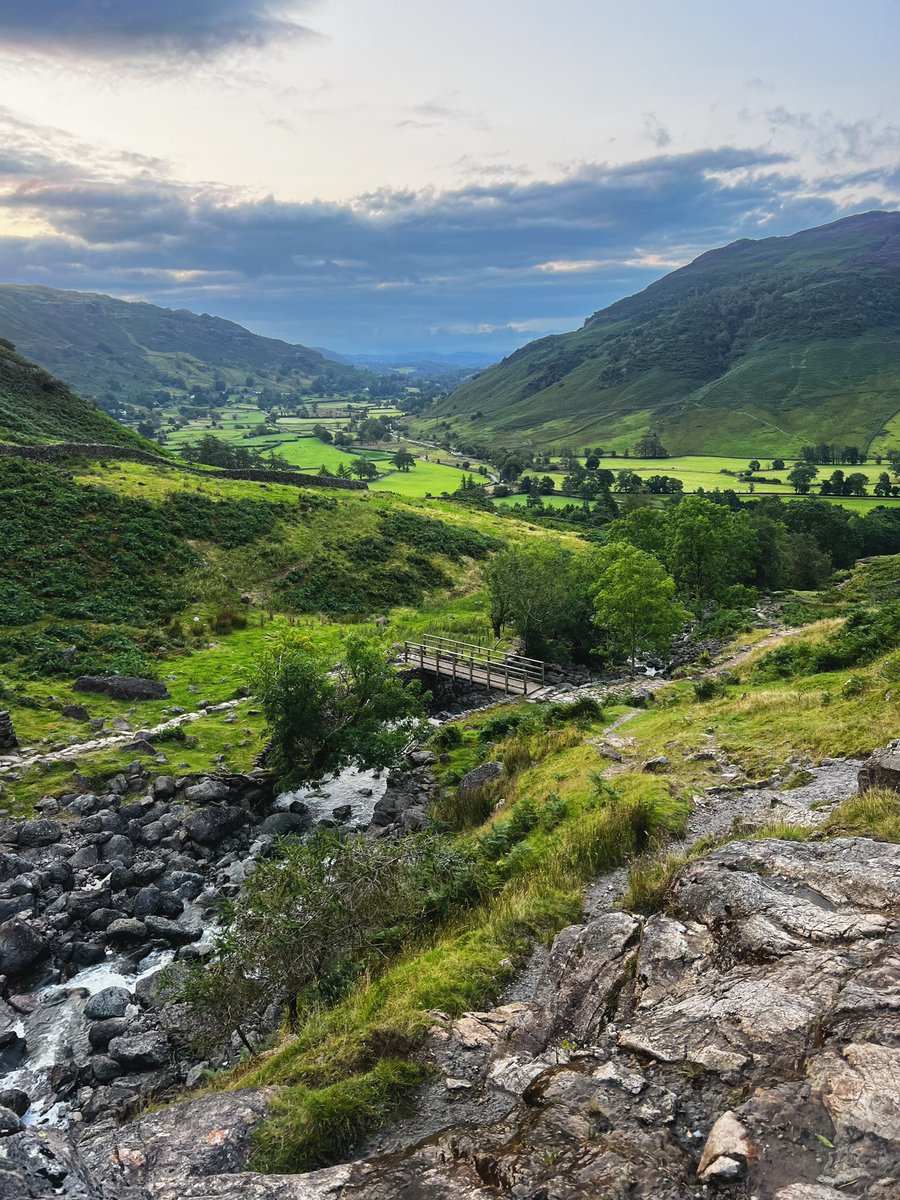 laurenemsutton's tweet photo. the sound of streams &amp; company of wildlife was what this weekends morning miles consisted of // Langdales

#LakeDistrict https://t.co/QI7I3WxHDi