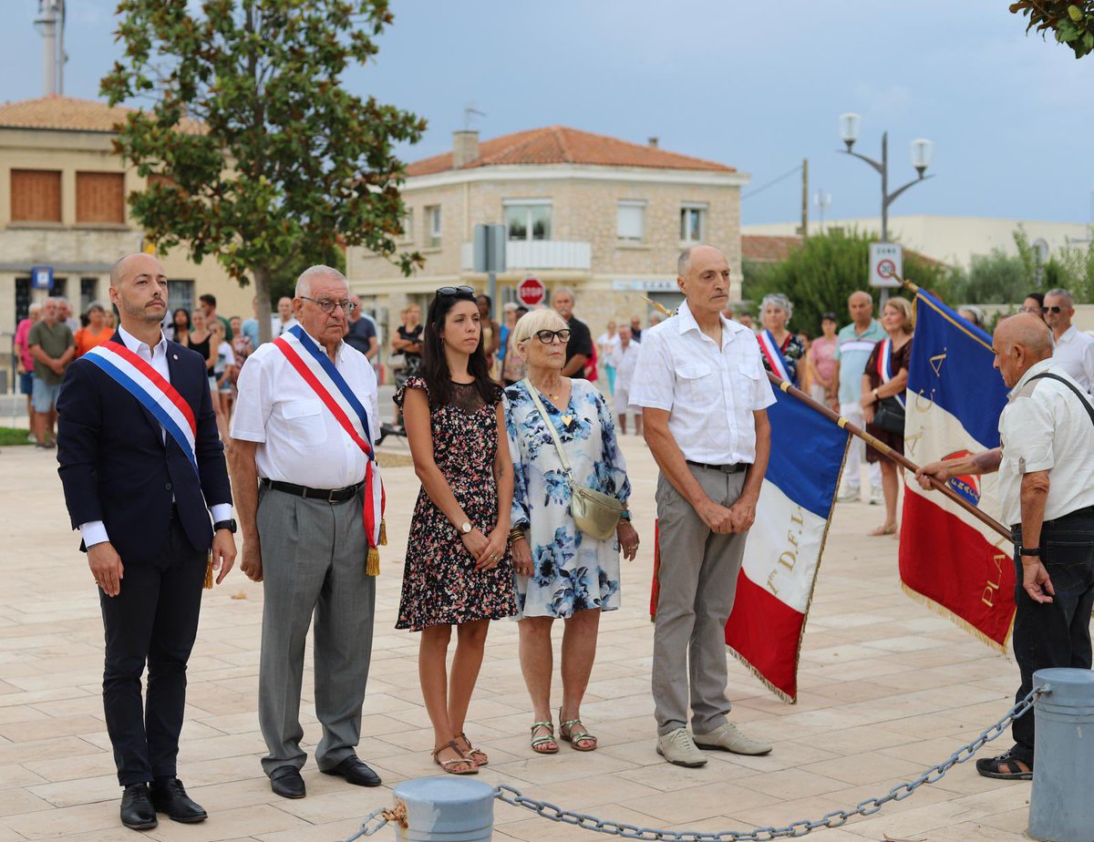 BaubryR's tweet photo. đ«đ· 80Ăšme anniversaire de la LibĂ©ration de #PlanDorgon
à Plan d'Orgon, nous nous sommes rassemblés pour honorer ceux qui ont sacrifié leur vie pour notre liberté.
Souvenons-nous, toujours, de ceux qui ont permis Ă notre nation dâĂȘtre libre et de rester ce que nous sommes. De rester Francais.
đ https://t.co/Wd7a8lwzw6
#circo1315 #liberation #plandorgon #debarquementdeprovence