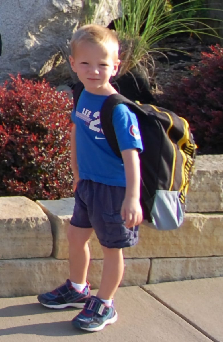 jerseysoul27's tweet photo. Dropping this little man off today for his sophomore year in college, at least he is bigger than his backpack now❤️ @Owen_W_Norris https://t.co/26NFf0aTlY