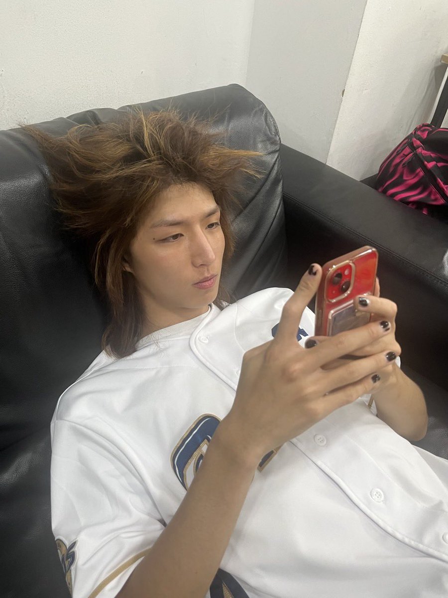 주난아 생일축하해 ㅋㅋㅋ (늦어서 미안)

#건일 #Gunil
#XdinaryHeroes
#주난생축