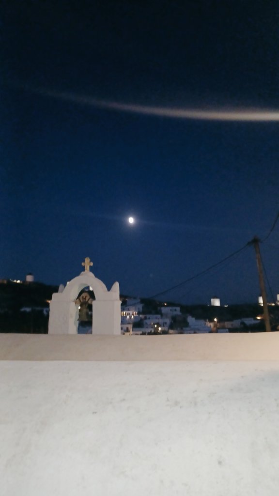 marunigno's tweet photo. HUGGING WITH LOVE IS ONE OF THE MOST IMPORTANT THINGS YOU CAN EXPERIENCE!!!🫂🫂🫂 #hugging #love #moonligjt #naturalviews https://t.co/GN2CtuJM5q