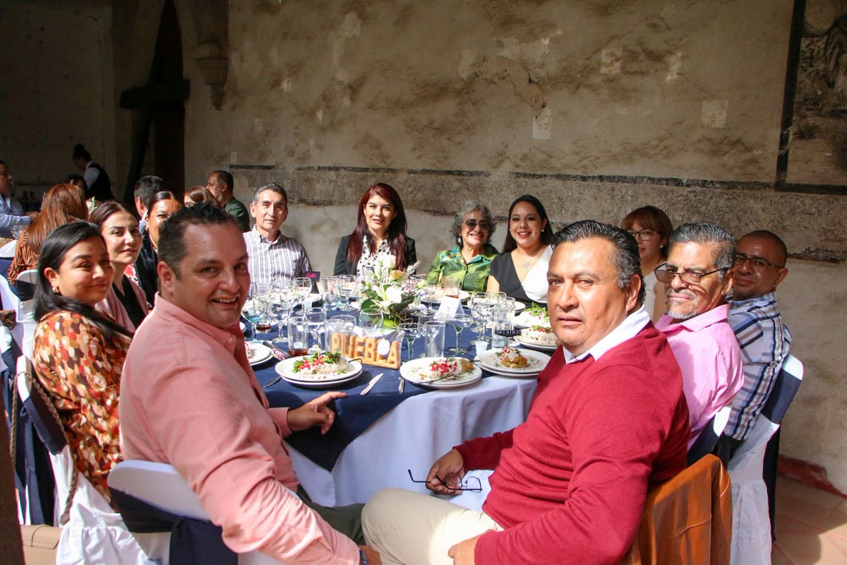 PueblaCentinela's tweet photo. #Entérate #Puebla #CentinelaNoticias
👩🏽❤️Realizan “#ComidaconCausa” para restaurar el Convento de San Gabriel en #Cholula🍲🍴
✅https://t.co/gdd7QLbPTA
@le_qcho @TonantzinFdz @MorenaSi_Puebla @PTPueblaOficial @PueblaFxM https://t.co/eiQtHApdE1