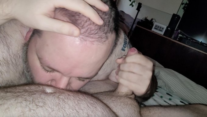 Sucking the big delicious cock of the delectable @gaymercubsean 🐻🧸😈❤️&zwj;🔥😜👅🍆🍑💦  You can watch the whole