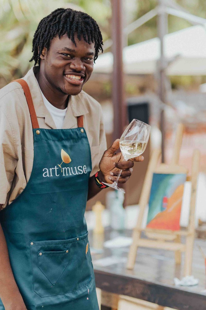 7thgoro's tweet photo. "Brush strokes, wine sips, and a masterpiece in the making- who knew art could taste this good?
*SipAndPaint *Picasso is currently shaking lol https://t.co/dTXU363ESS