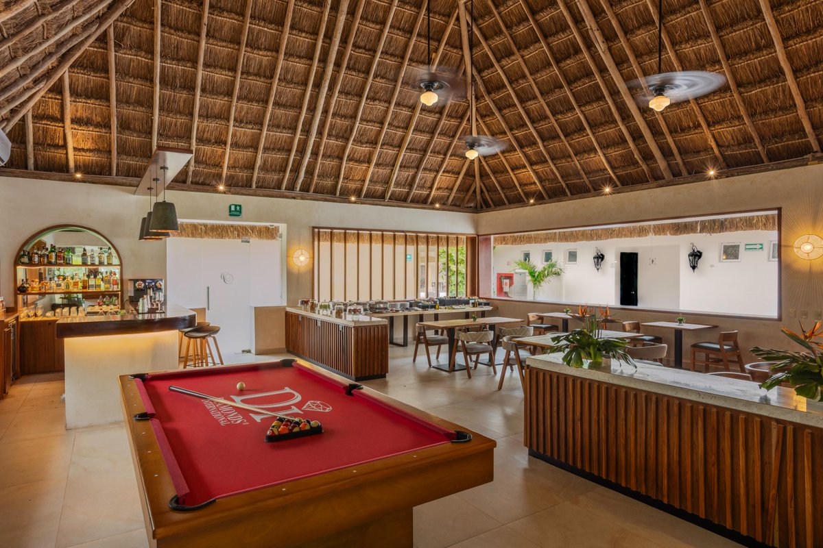 SecretsResorts's tweet photo. Elevate your experience at #SecretsAura with the refinement of our #PreferredClub bar.
Indulge in exclusive amenities & let every moment at our luxurious oasis be truly unforgettable.
Discover the allure of an upgrade that defines sophistication: https://t.co/xVrh4gj6OH https://t.co/w7rVMV8aau