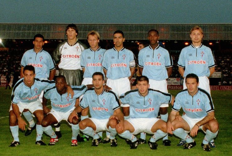 MoscaFutbolera's tweet photo. 𝐄𝐋 𝐓𝐈𝐓𝐔𝐋𝐎 𝐃𝐄𝐋 𝐂𝐄𝐋𝐓𝐀

Siempre se ha conocido al Celta como uno de los equipos mas grandes de La Liga que no tiene un título en su vitrina.

Sin embargo, en la temporada 2000 vimos a los celestes levantar un título.

¿Cuál era? ¿Era oficial?

[Abro Hilo 🧵] https://t.co/juDFw8hXWi