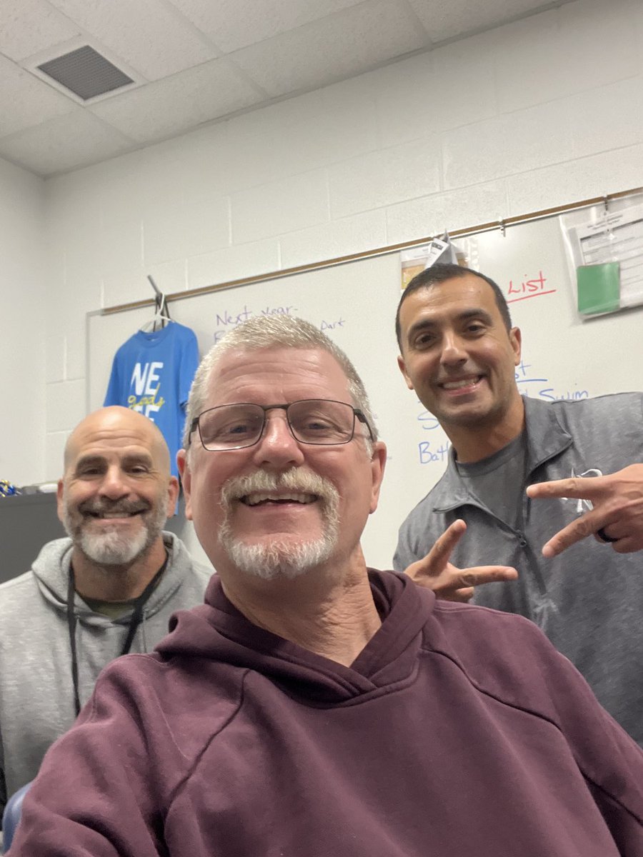 Coach Gene Moore tweet media