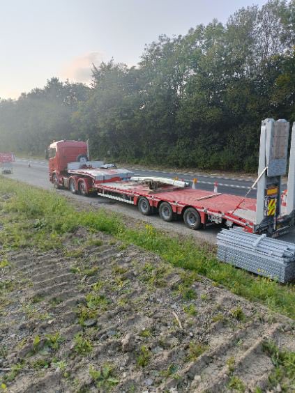 Gildertransport's tweet photo. One of our specialist low-loader vehicles hard @ work this week working in the road works down in Devon @ night #highwaysEngland #Trafficmanagement #roadworks #lowloaderhire https://t.co/FqpKTbx6xS
