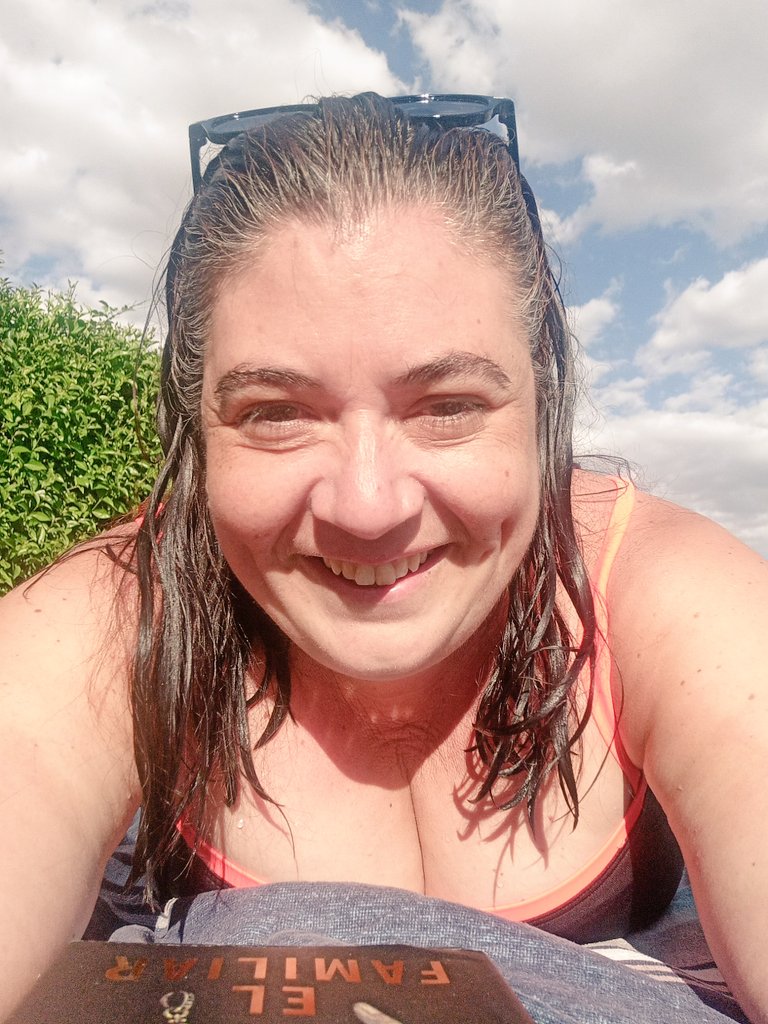 PsicoForRKL's tweet photo. #Villadepera #Piscineando #Verano2024 https://t.co/2LnTYMgaGE