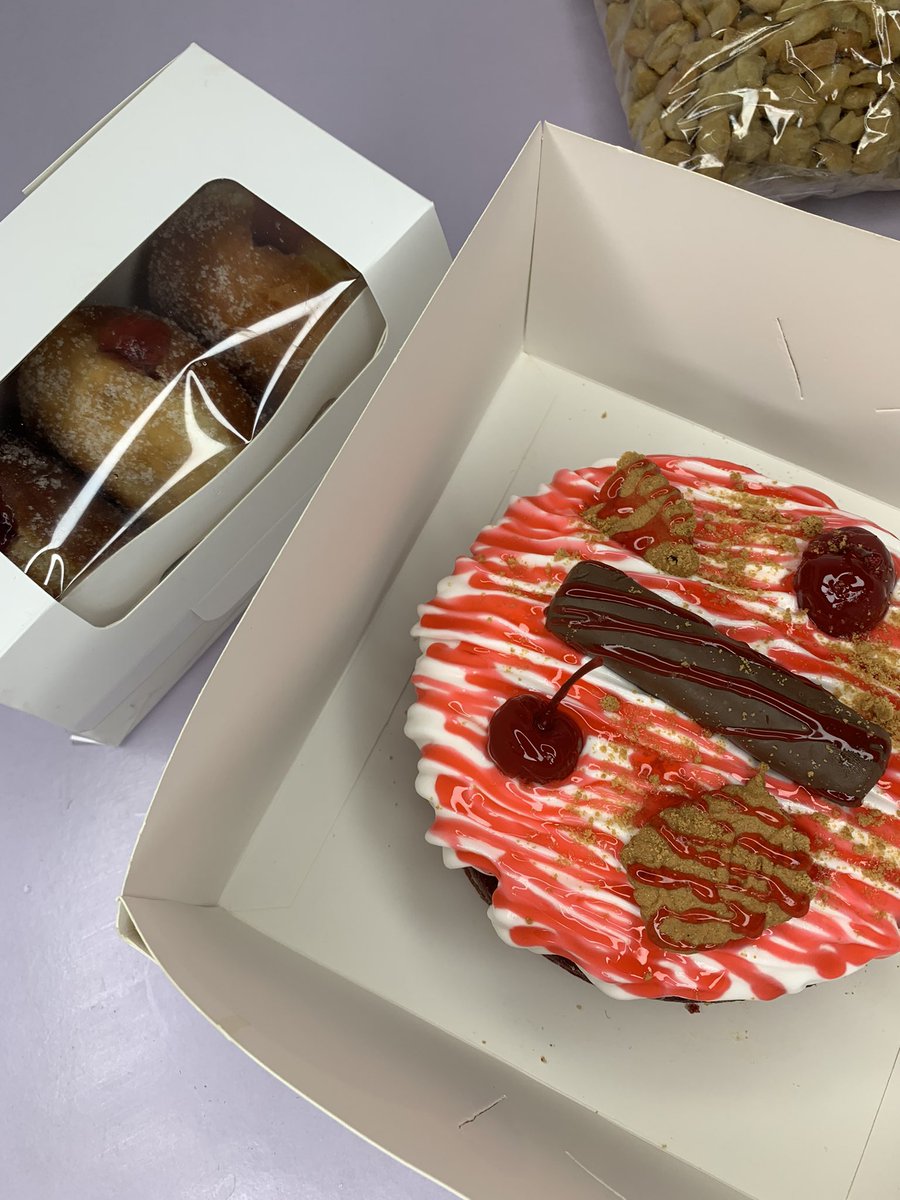 T_okee's tweet photo. Hi,
It’s your baker girl…
It’s a new week,do not hesitate to patronize my brand this week…You already know it’s quality and tasty cakes you get over here…
Kindly refer me as well to people who need my services.
Location: Osun State
#Oau
#OAUTwitter
#OAUBakers
#Ifebakers https://t.co/pt0Iywe9pV