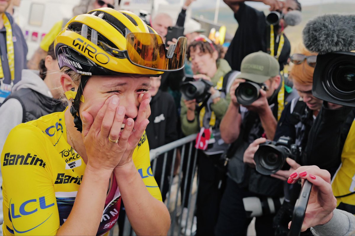 CANYON//SRAM zondacrypto (@wmncycling) on Twitter photo LEGEND 🦁💛🤩 <a href="/KNiewiadoma/">Katarzyna Niewiadoma</a> is the winner of <a href="/LeTourFemmes/">Le Tour de France Femmes avec Zwift</a> avec <a href="/GoZwift/">Zwift</a>
#TDFF2024 #WatchTheFemmes #TakeTheLead LEGEND 🦁💛🤩 <a href="/KNiewiadoma/">Katarzyna Niewiadoma</a> is the winner of <a href="/LeTourFemmes/">Le Tour de France Femmes avec Zwift</a> avec <a href="/GoZwift/">Zwift</a>
#TDFF2024 #WatchTheFemmes #TakeTheLead