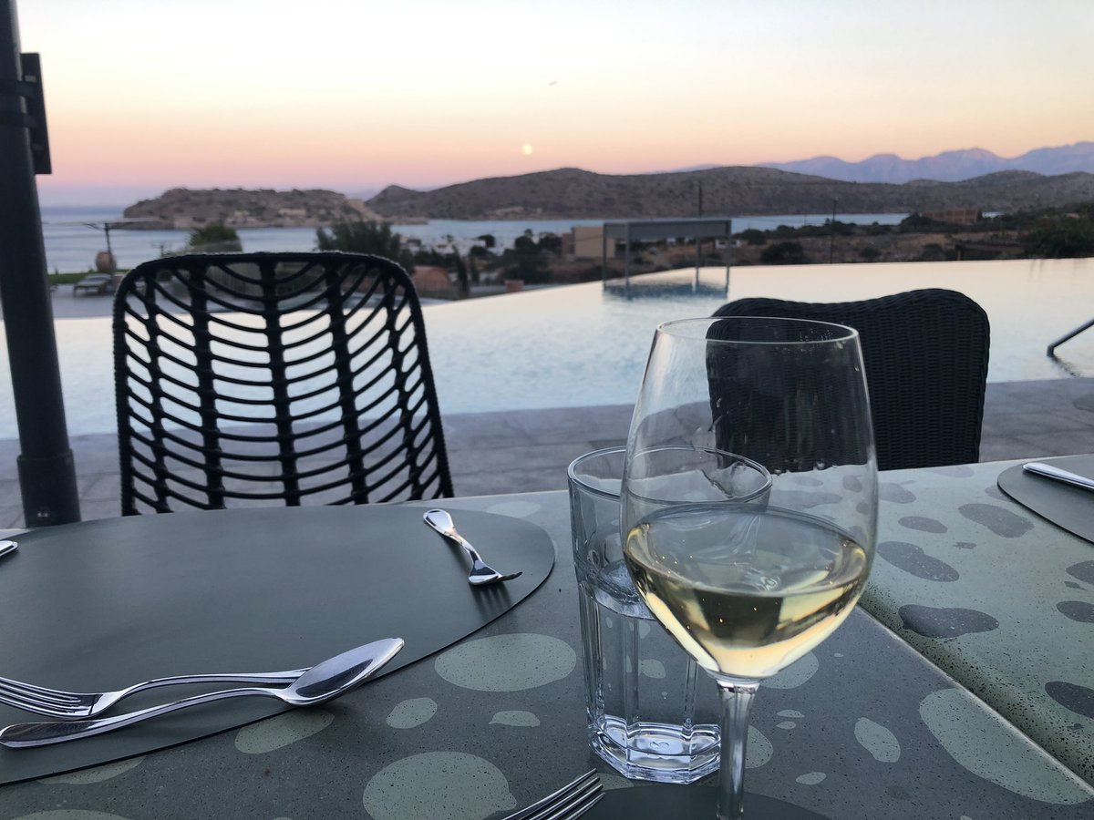 ade_rawden's tweet image. No Notts County woes ..it’s all kicking off..#Cretan