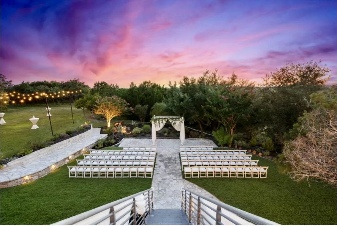 Dripping Springs Pigskins tweet media