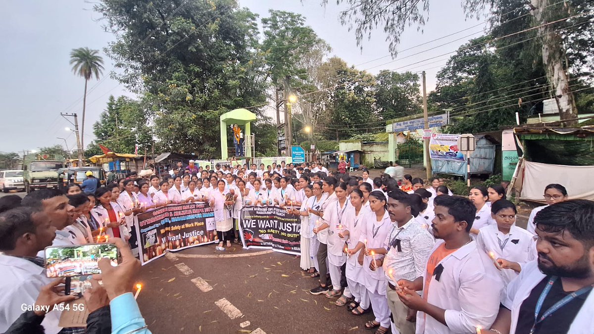 oneabbsr's tweet photo. On behalf of the Odisha Nursing Employees Association, Nursing Officers in their respective Govt. hospitals in Odisha held a candle march in participation of Nursing Students  to protest the barbaric rape and murder of a Nursing Officer in Uttarakhand and a trainee Doctor in Kolkata.

Nursing Officers in Odisha are demanding imposition of capital punishment like death penalty on the accused involved in the heinous crime in Kolkata and Uttarakhand.

The Odisha Nursing Employees Association earnestly request our Hon'ble President, India and Hon'ble Prime Minister, India to give justice to the Victims and to hang the accused under unbiased investigation. We further request you to implement Central Healthcare Protection Act nationwide to protect all health care providers.
@rashtrapatibhvn 
@PMOIndia @narendramodi 
@CMO_Odisha @MohanMOdisha 
@MahalingMukesh @HFWOdisha 
@KVSinghDeo1 
@BJP4Odisha @BJP4India 
@Naveen_Odisha 
@nhmodisha
@timesofindia @otvnews @kanak_news @NandighoshaTV @sambad_odisha @DharitriLive1 
#Uttarakhand #justiceformoumitadebnath 
#Kolkata @ukcmo @BJP4UK @MamataOfficial @BanglarGorboMB 
#OdishaCares #Bhubaneshwar